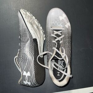 Men’s sprint Under Armour shoes